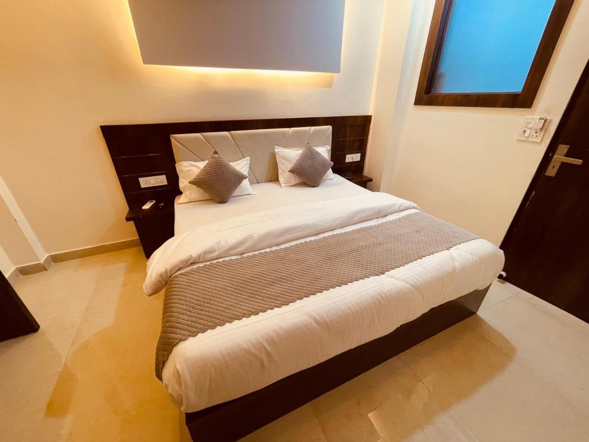 Divine Ganga - Luxury Comfort ! Travellers Delight ! Budget Friendly ! Prime Location ! Guest Favourite Haridwār Exterior foto